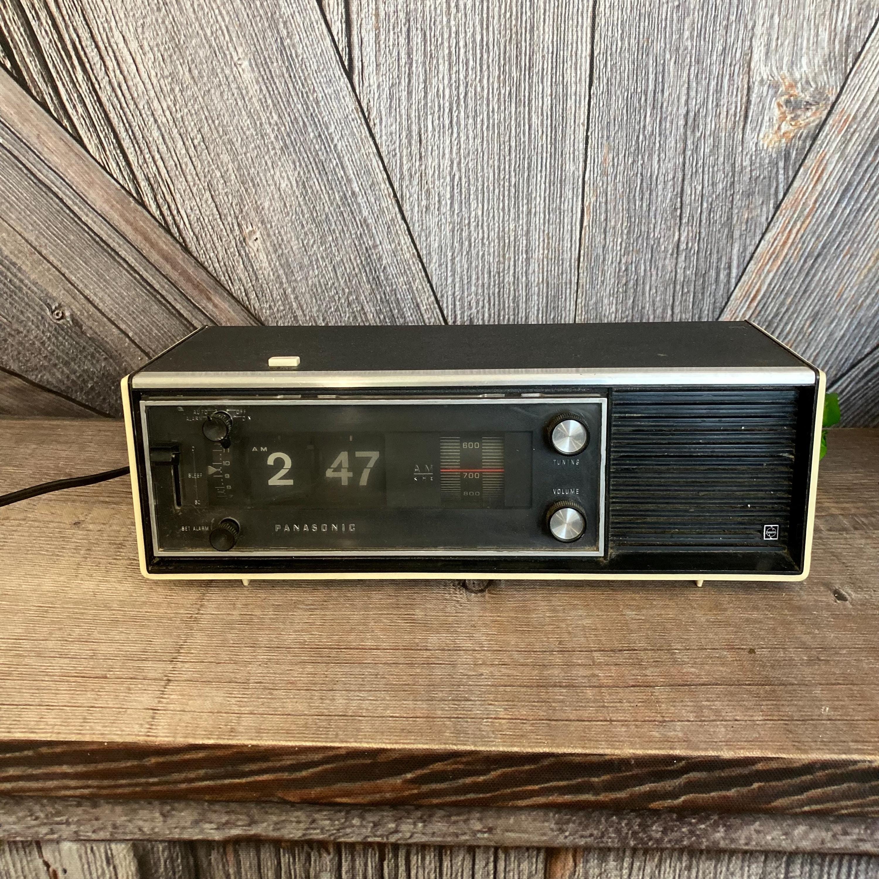 Vintage Panasonic Clock Radio, RC 1280 Retro Look Clock AM FM