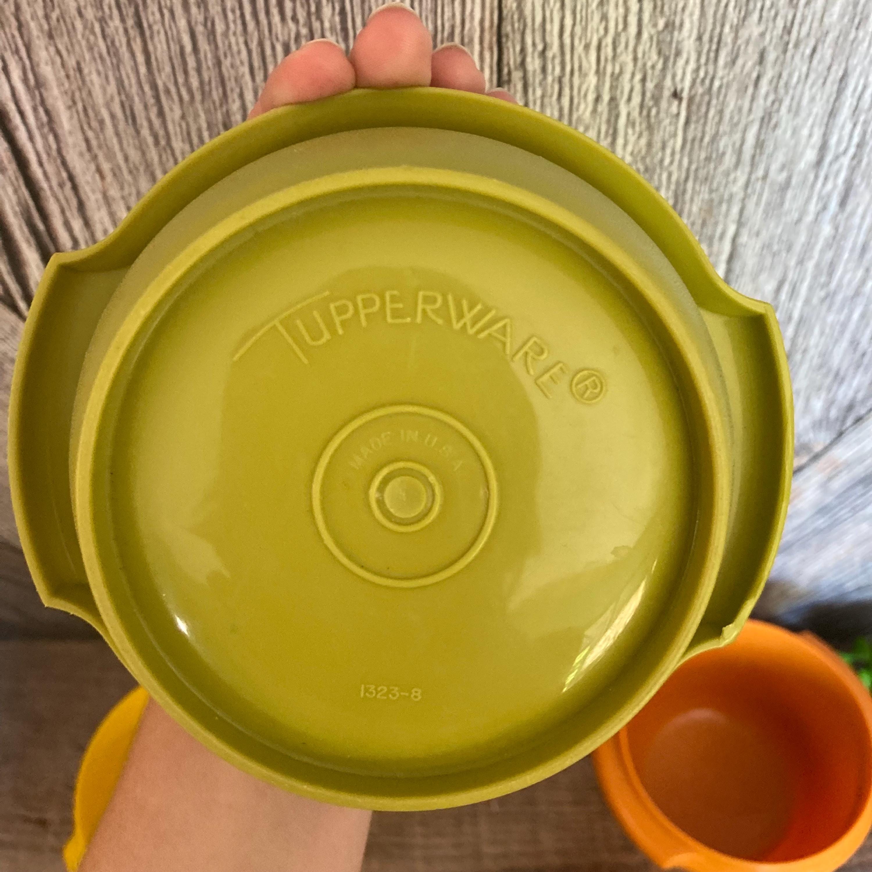 【新品・未使用】Tupperware 7 Circle Container レア 3 Vintage Tupperware Servalier Bowl Set Plastic Round Fall 70s