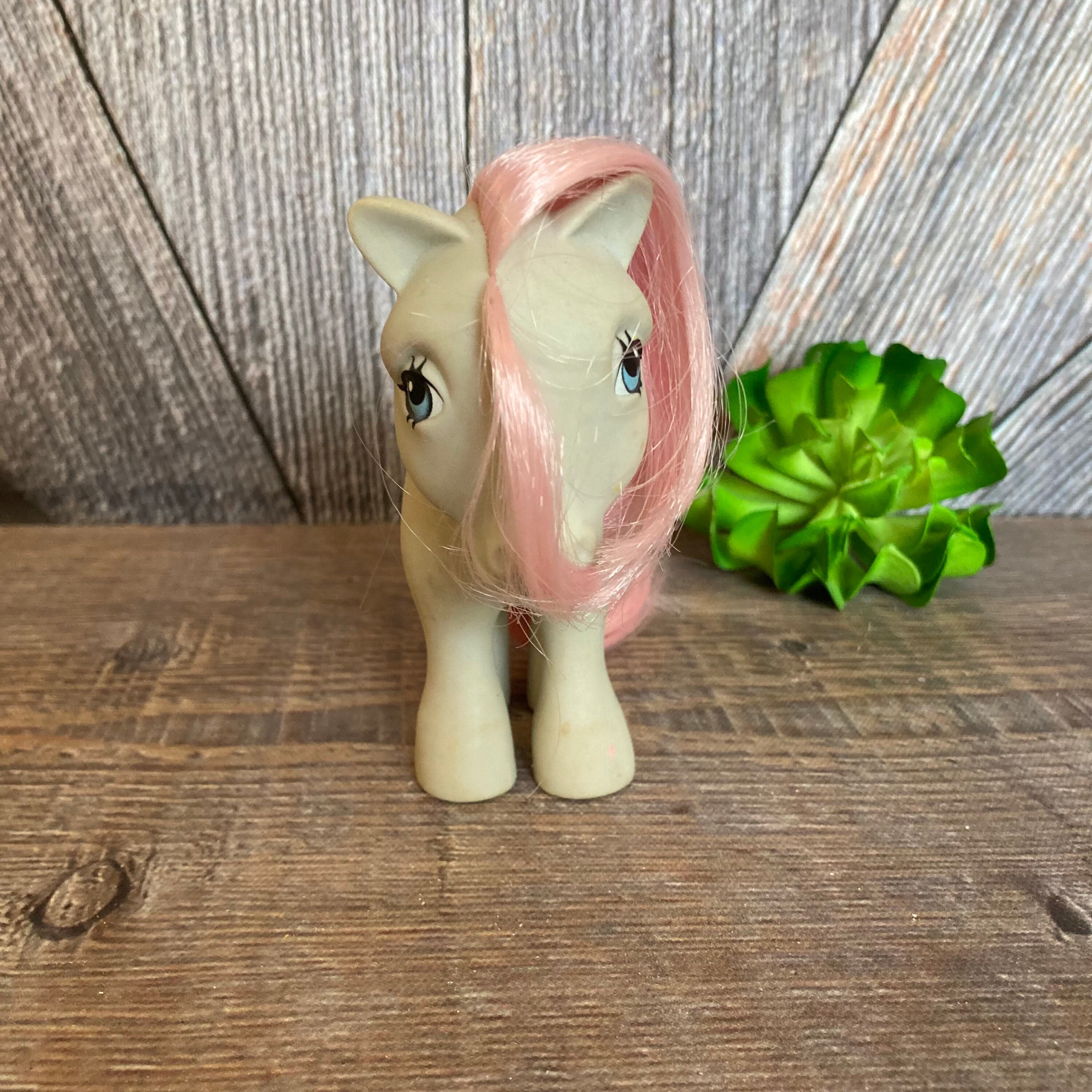 【love pony】 Vintage My Little Pony Snuzzle G1 Gray With Pink Hearts