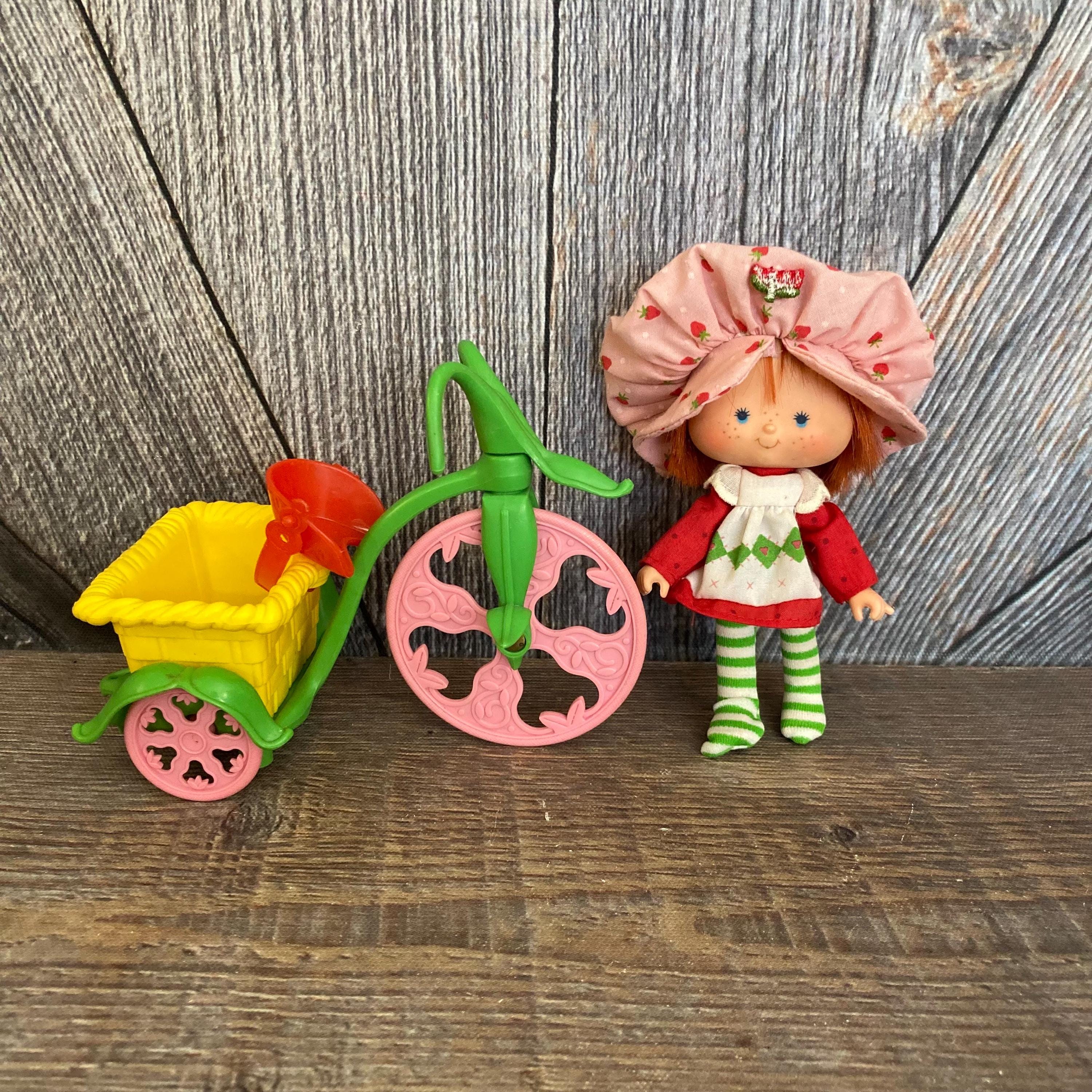 Vintage Strawberry Shortcake Berry Cycle With Strawberry Shortcake