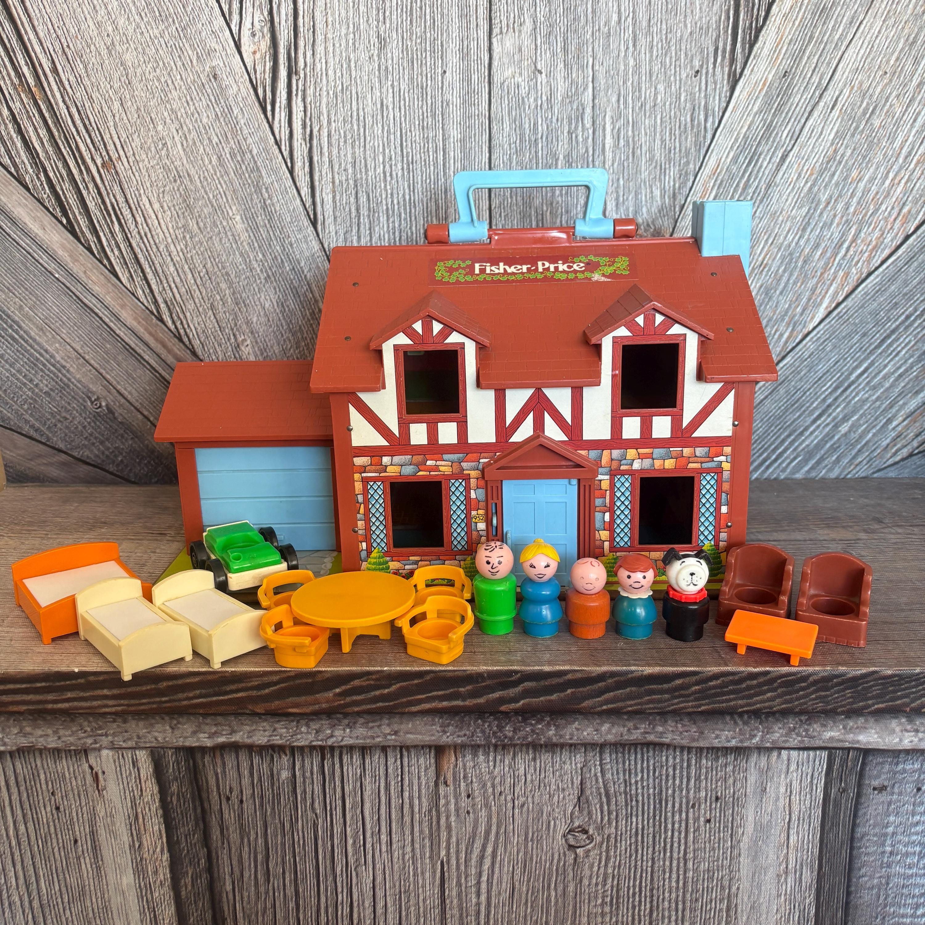 Vintage Fisher Price Little People House Play Family House