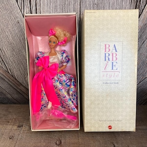 Vintage Barbie Style Collector Doll {Blonde hair Mattel 5315 1990 Special Edition Christmas} Collectible Mattel Barbie in Original Box