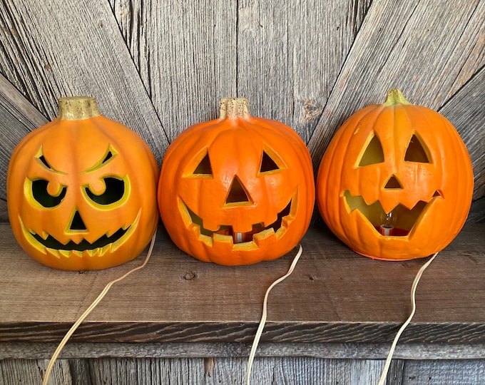 Vintage Halloween Pumpkin Light Foam Blow Mold 1990s Trick or Treat ...