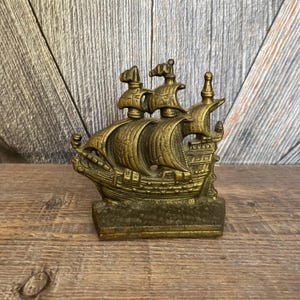 Vintage Ship Book End {Metal Sailboat Nautical Boat Book End Vintage Book Shelf Ends One Library Beach Office Decor Sea Decor Coast Ocean