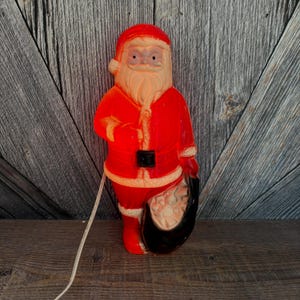 Vintage Santa Blow Mold Christmas Light Dapol Plastic BlowMold Small Santa Claus Holiday Decoration Party Decor Retro Glowing Bulb Lamp