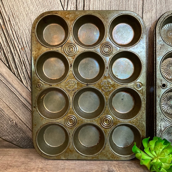 Vintage Muffin Tin Antique Muffin Pan Cupcake Tin Ekco USA Ovenex Circle  Style pick One Decorative Office Supply Storage Farmhouse Kitchen 