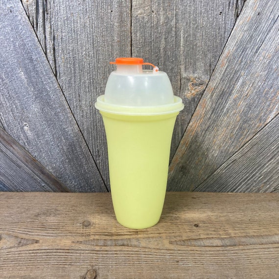 Vintage Tupperware Drink Shaker contenedor de almacenamiento Plastico Tupper Ware Bebida Quick Shake Bottle 844 Regalo de boda Cocina Contenedor de almacenamiento Etsy Mexico