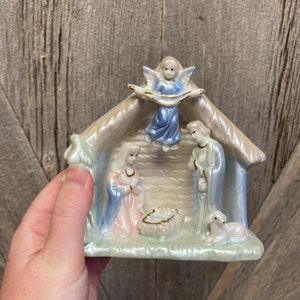 Vintage Christmas Nativity Ceramic Small Nativity Scene Ornament Modern Ceramic Vintage Christmas Shelf Decoration Holiday Jesus Mary Gift