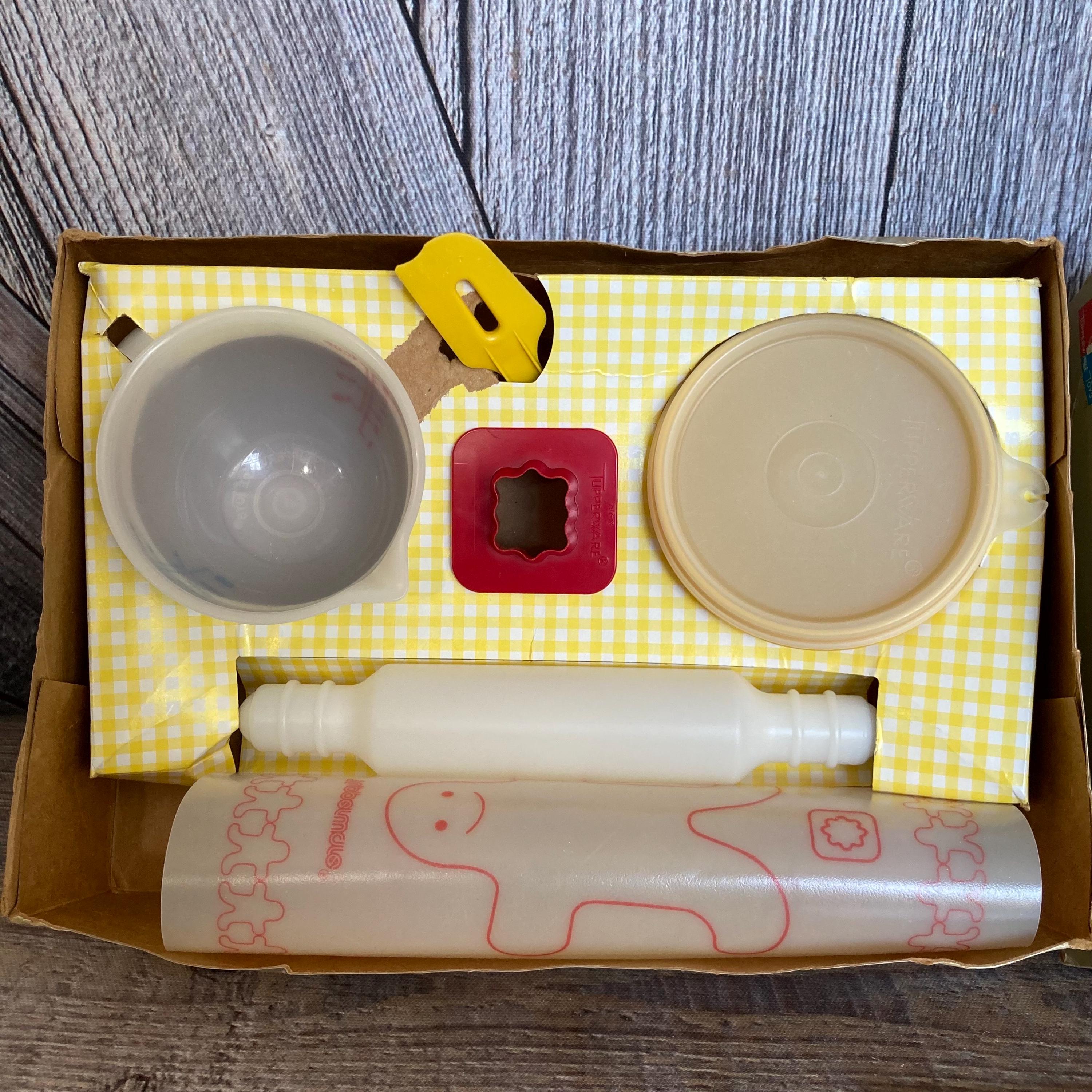 Vintage Mini Mix It Children's Tupperware Mixing Set, Plastic