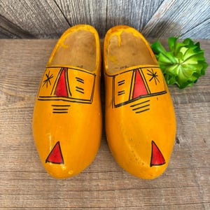 Vintage Wooden Shoes {Dutch Wooden Clogs Painted Wood} Tulip Time Holland Souvenir Size 20 Womens, Home Decor, Pair of Shoes, Dutch