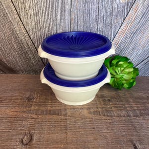 2 Vintage Tupperware Servalier Bowl Set Plastic Round Fall 70s Blue Lid, White Bowl Nesting Vintage Kitchen Storage Tupperware Canisters
