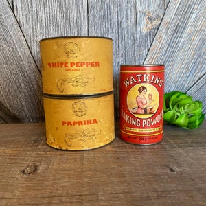 Vintage Spice Tins Watkins Baking Powder The Sausage Maker Buffalo New York Paprika White Pepper Spices Shakers Craft Supply Planter Props