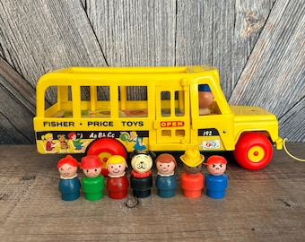 Vintage Fisher Price Little People School Bus {COMPLETE Yellow School bus with 7 people} Little People Toy 192 toy Ellathesella