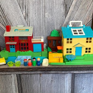 Vintage Fisher Price Little People Neighborhood House {play Family