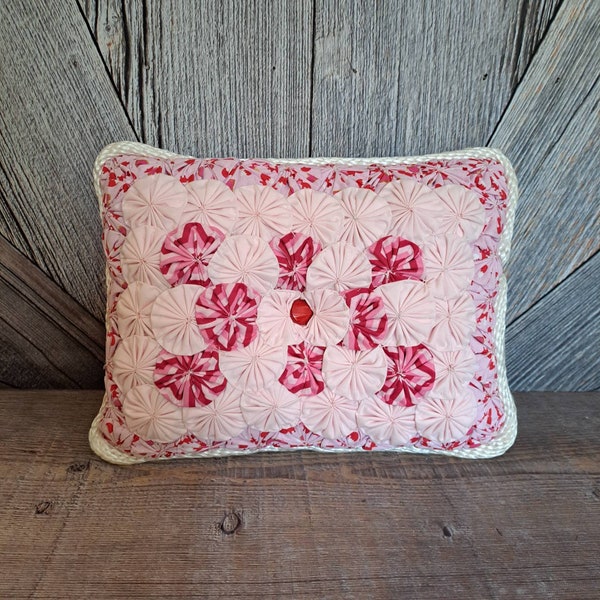 Vintage Yo-Yo Quilt Pink and White Pillow or Cushion with Braid Edge and Satin-like Upholstered Backing, Yo-yos sewn Together to Form Front