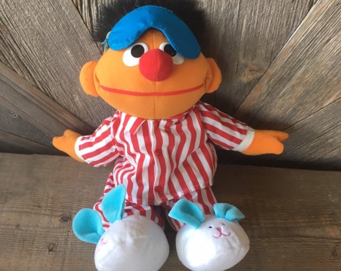 Sing and Snore Ernie vintage Tyco Sesame Street Sleeping Toy Doll WORKS