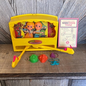 Vintage Kiddle Komedy Theatre, Little Kiddle Puppets, Mattel Toy Doll 1968 60&#39;s Toys Moving Puppet Dolls, Comedy Theater, Ellathesella