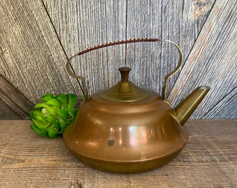 Vintage Copper Kettle Tea Pot Tea Kettle Vintage Farmhouse Decor color Kitchen Decor Made in Holland Wedding Gift for Friend Housewarming