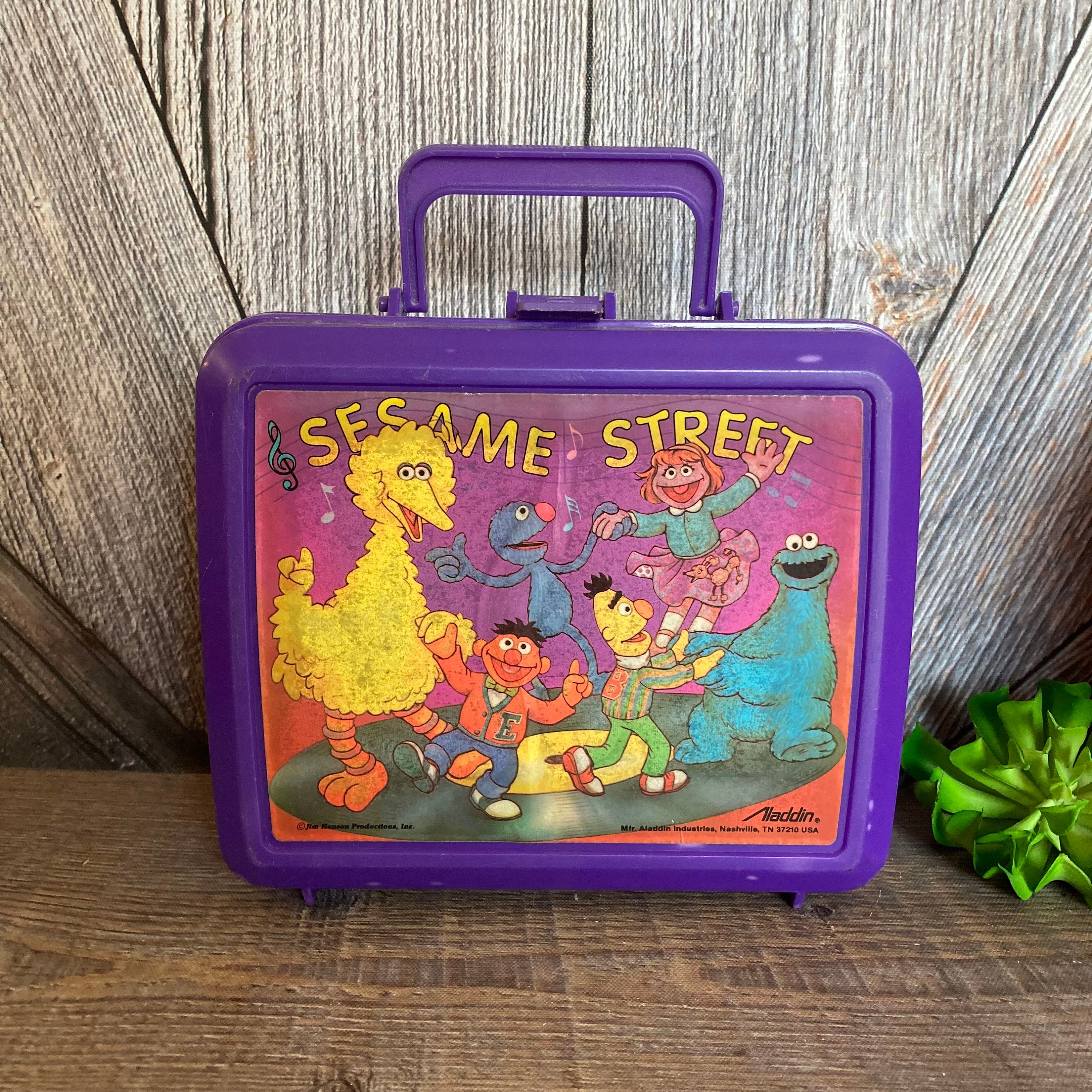 Sesame Street Elmo Lunch Box Kit for Kids Includes Red Bento Box and  Tumbler with Straw BPA-Free Dishwasher Safe Toddler-Friendly Lunch  Containers Home School Nursery Food Plates Set of 2 