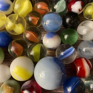 50 Vintage Glass Marbles DIY Vintage Decor Crafting Cats Eye Small Glass Marbles Multicolored Marbles Game Trading Blown Glass Swirl Balls