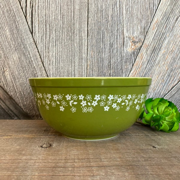 Pyrex Spring Blossom 403 Mixing bowl 8.75 inch Nesting Bowl Green Avocado Crazy Daisy Mixing Bowl Green White Flower Pyrex Vintage Kitchen