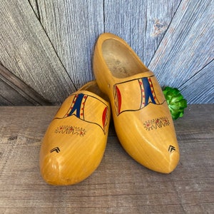Vintage Wooden Shoes {Dutch Wooden Clogs Painted Wood} Tulip Time Holland Souvenir Size 39 Womens, Home Decor, Pair of Shoes, Dutch