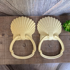 Seashell towel bar deals