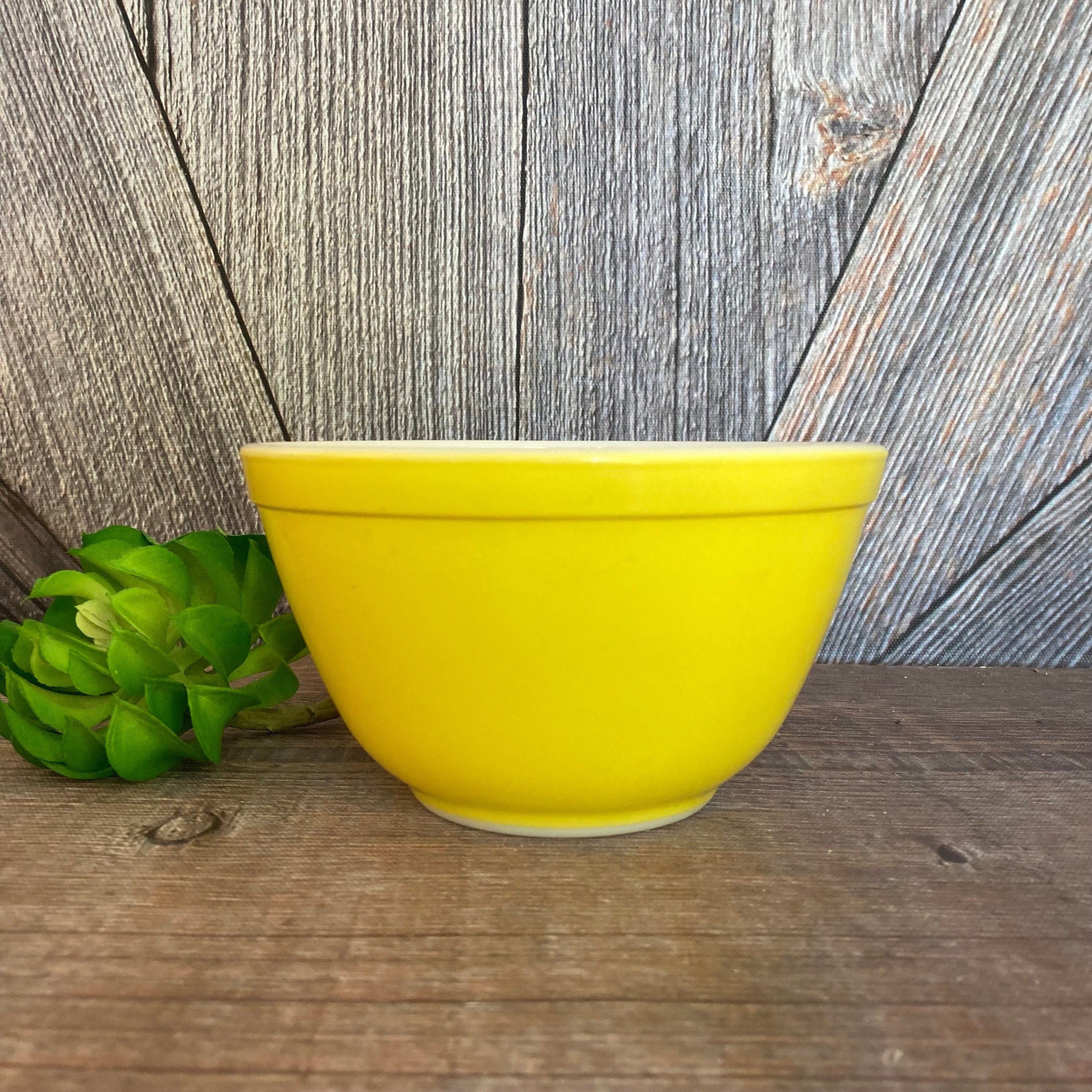 Pyrex Yellow Mixing Bowl 401 Golden Yellow Nesting Casserole Dish