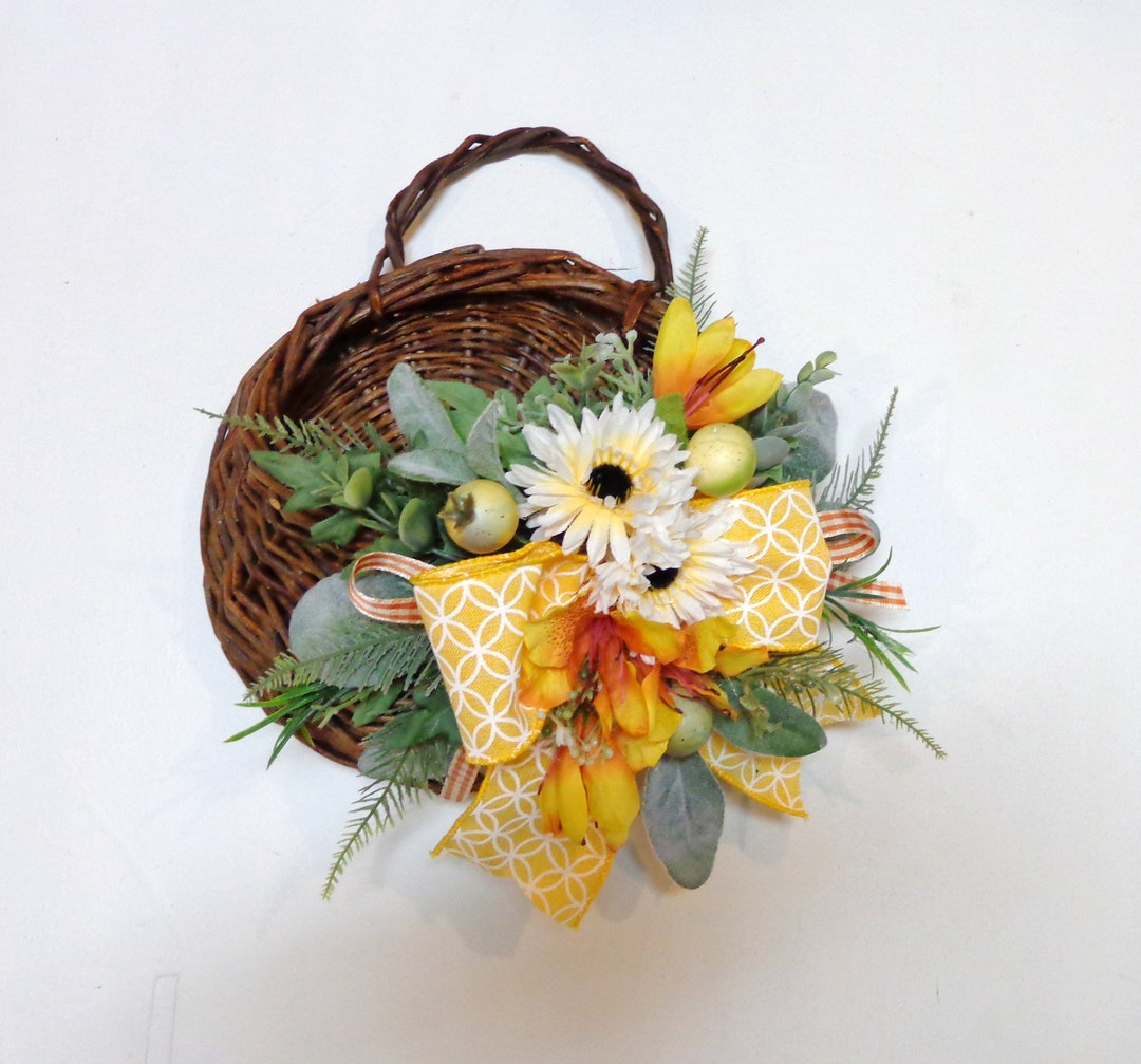 Grapevine Wall Pocket Basketyellow and White Summer Flowersbasket