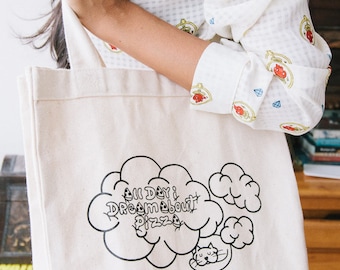 Dreamin tote bag