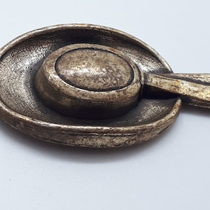 Vintage metal hat cap, keychains, keyring !