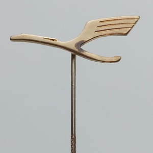 LUFTHANSA - German Airlines, air company airline plane avion anstecknadel pin !