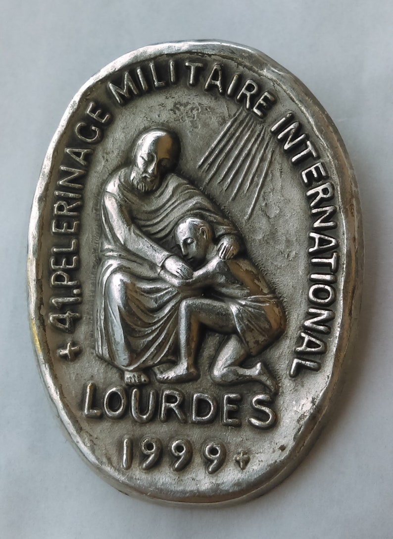 Insigne 41e Pèlerinage Militaire Lourdes 1999 - Badge Collection France