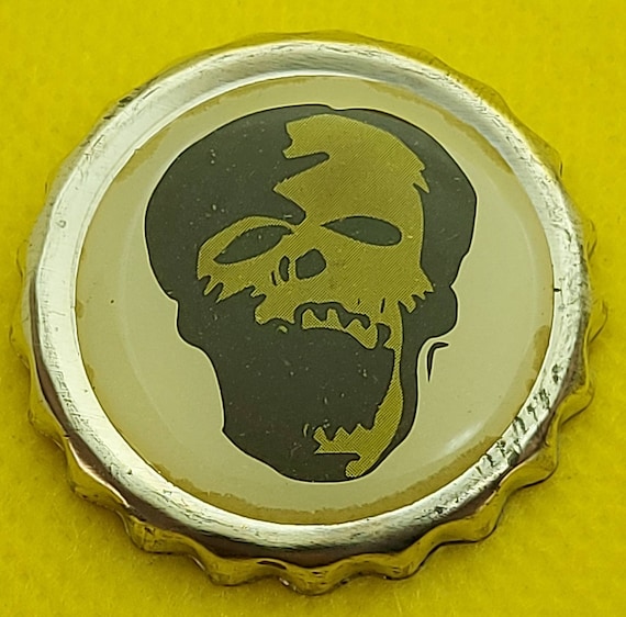 punk badge Bottle Caps ! punk pin PUNK corpse head