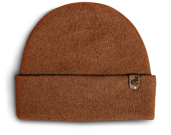 Seamless Wool Beanie: Brown Winter Hat with Custom Leather Tag