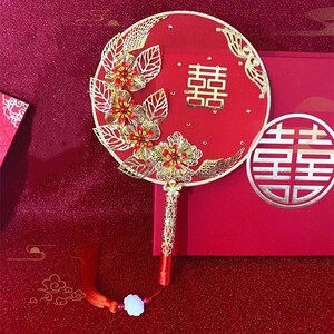 Chinese Bridal Double Happiness Red Gold Pearls  Flowers  Round Hand  Fan Bouquet Accessories