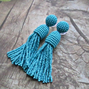 Borla de cuentas Oscar Estilo Oscar Borla de cuentas Pendientes Oscar Renta Pendientes colgantes de cuentas Pendientes Stud de PLATA de primera ley. Color turquesa