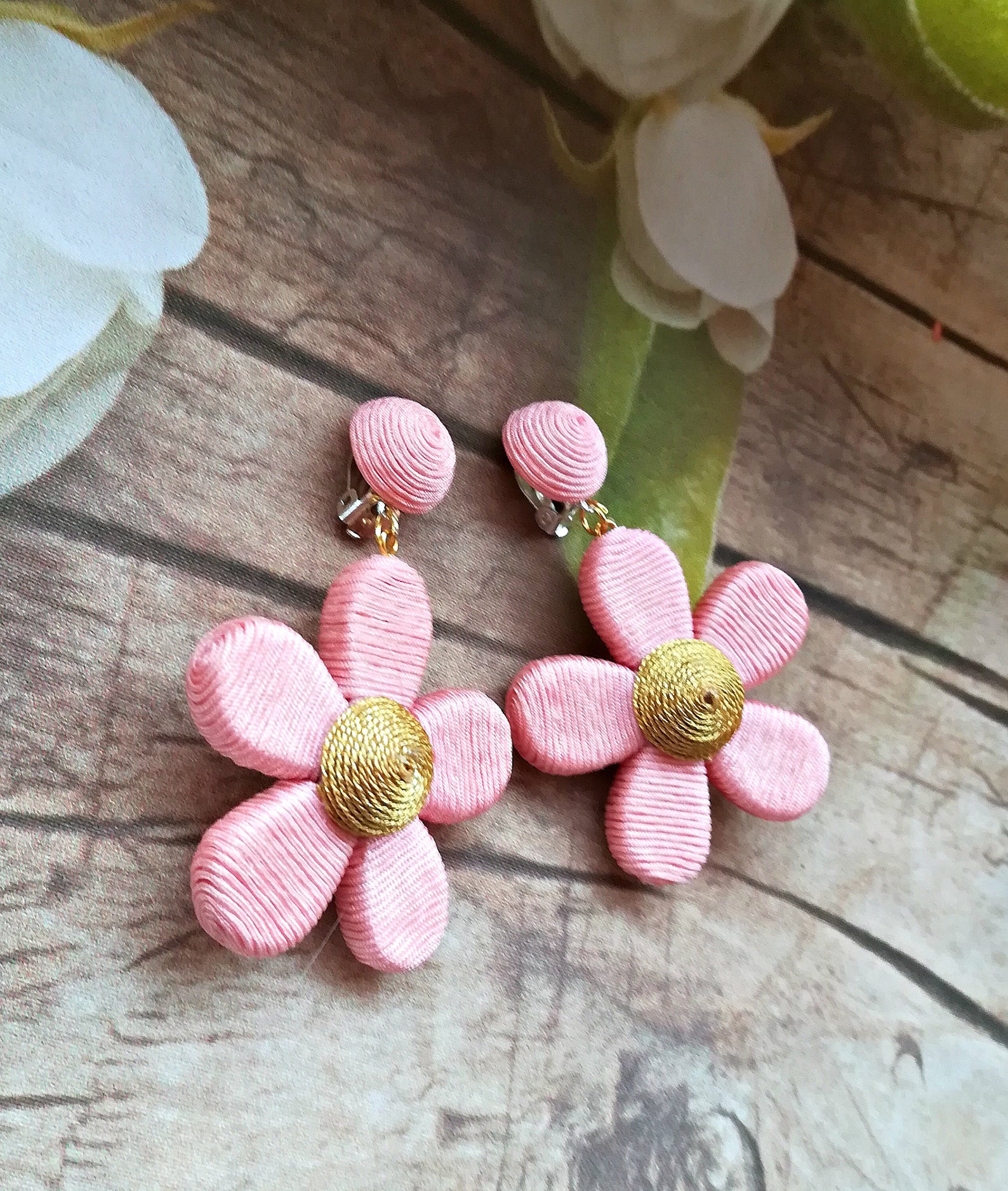 Multicolor Daisy Drop Clip on Earrings/daisy Bon Bon | Etsy