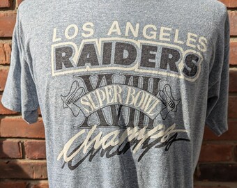 80s Los Angeles Raiders T-shirt. Vintage 1980s LA Raiders NFL