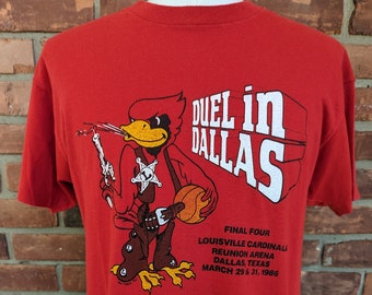 rare vintage Louisville Cardinals 1986 Final Four T shirt / Duel in Dallas / Medium - Large / NCAA basketball champs National Champions
