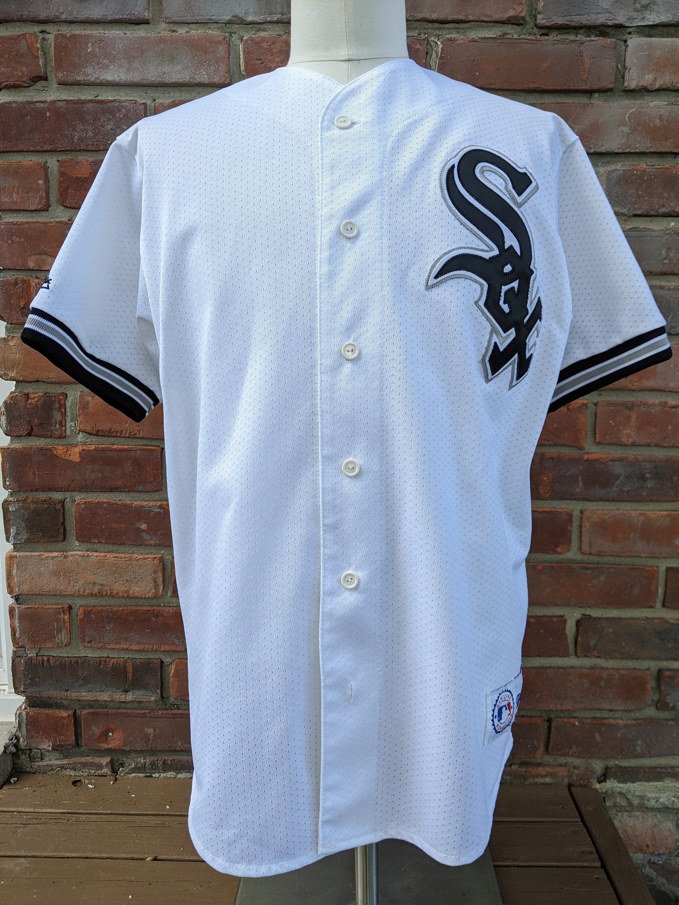 2000's CHICAGO WHITE SOX MAJESTIC JERSEY L - Classic American Sports