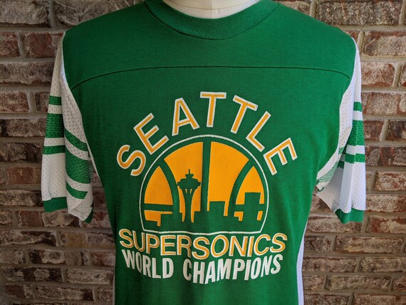 Vintage Seattle Supersonics 1979 World Champs T Shirt / Medium 