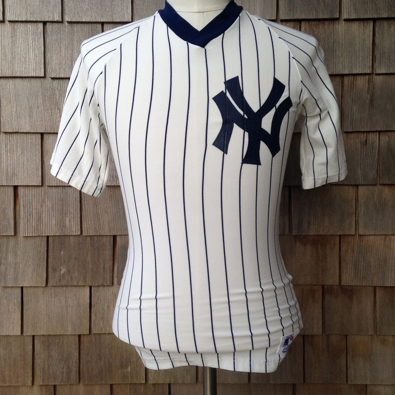 yankees striped jersey