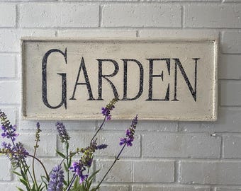 GARDEN SIGN / vintage style signs,hand made signs, hand painted signs, vintage garden/ garden decor/ wooden signs