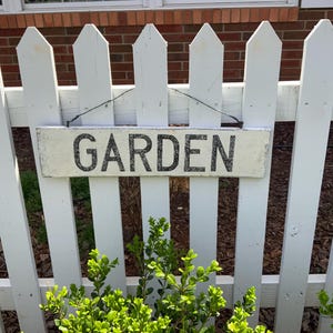 Spring/ Summer Vintage Style Farm Stand Sign/ Flowers/Summer decor/Spring Décor / Garden Signs/ Herb signs/ wood signs / handmade signs