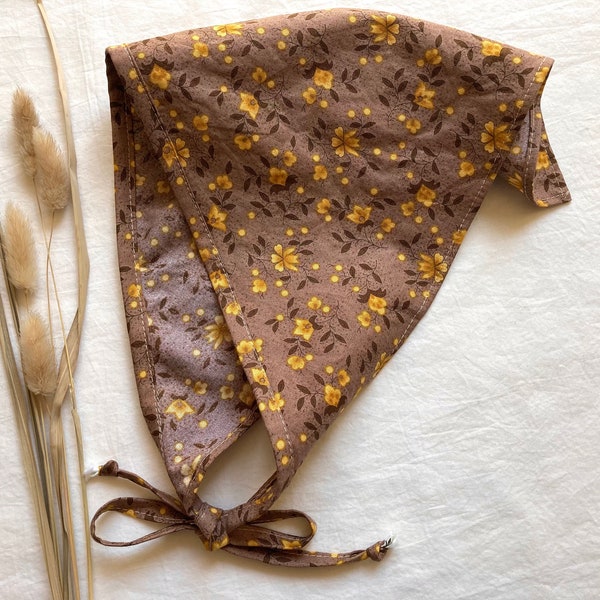 Vintage Floral Hairkerchief with Yellow Flowers, Cute Retro Style Triangle Hair Bandana