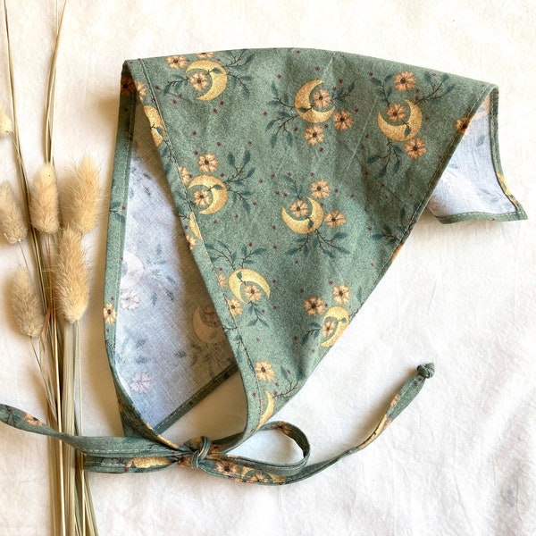 Sage Moon Triangle Hair Scarf in Green with Crescent Moons and Leaves, Pretty Witchy and Whimsical Hairkerchief Bandana
