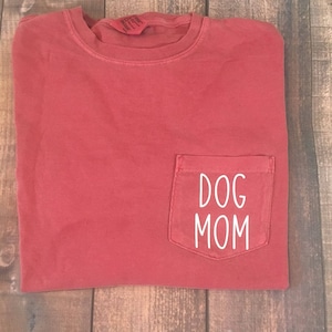 Chemise pour maman chien couleurs confort à manches courtes, chemise pour maman chien, chemise unisexe, couleurs confort personnalisées, manches courtes couleurs confort