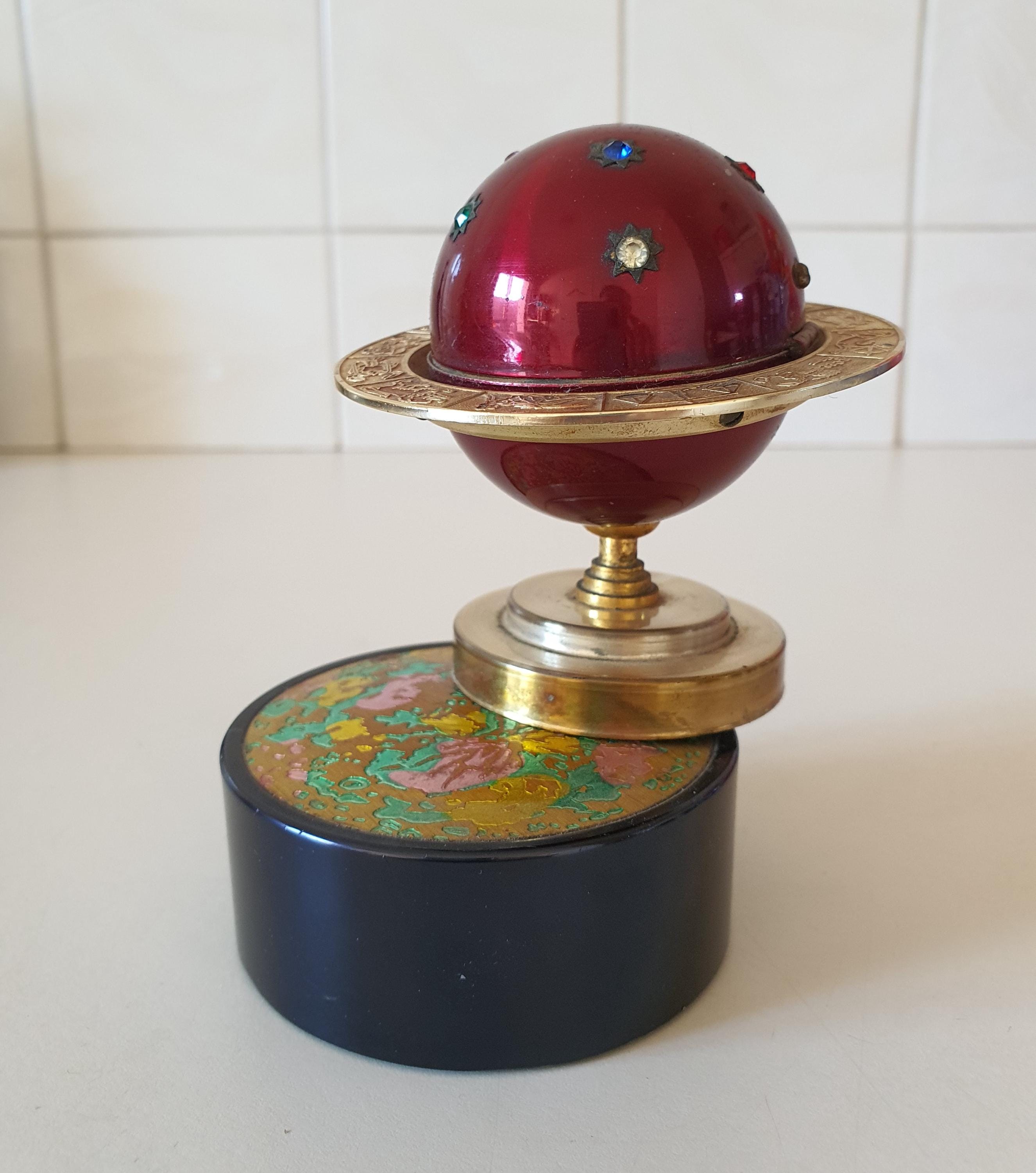 Rare Windmill Zodiac Globe Music Box Cigarette Lighter