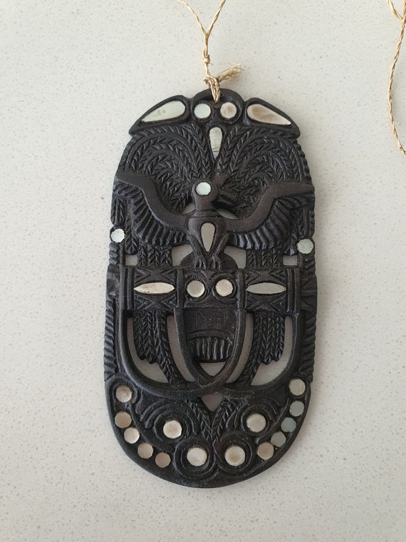 Papau New Guinea carved wooden pendant
